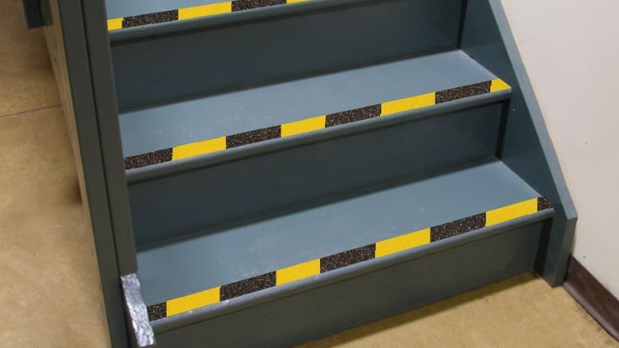 防滑膠帶一般哪里有賣？廠家72小時發(fā)貨【昆山玉寰】