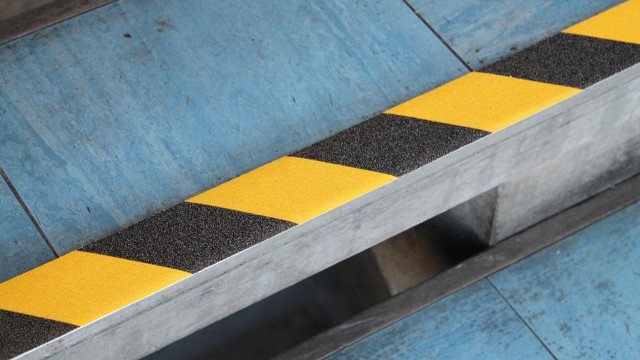 防滑瓷磚不防滑了？還有一個辦法你可以嘗試一下！