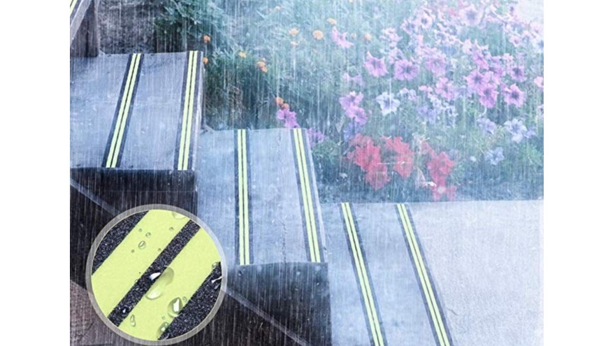 暴雪藍色預警繼續！雪天出行切勿滑倒摔傷【昆山玉寰】