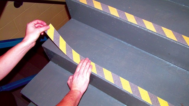 防滑膠帶施工怎么樣？點擊這里來了解【昆山玉寰】