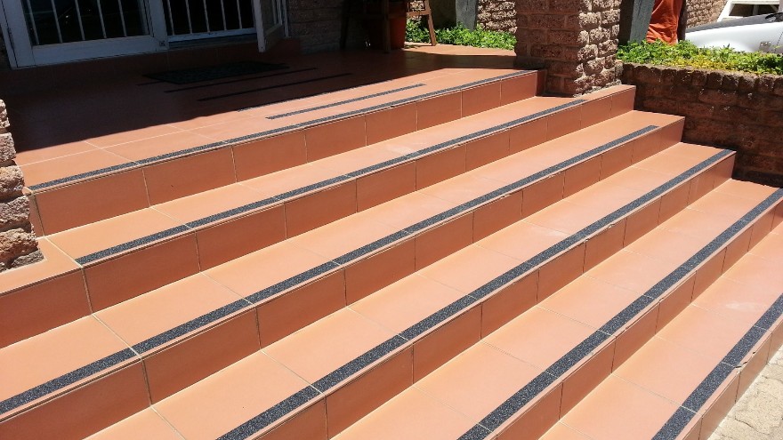 防滑膠帶的使用方法？一分鐘教會你使用防滑膠帶！