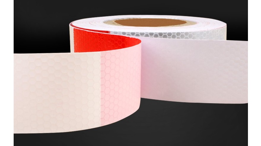 工程級(jí)反光膜多少錢(qián)一個(gè)平方-廠(chǎng)家直銷(xiāo)優(yōu)惠【昆山玉寰】