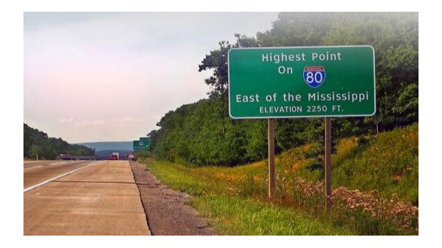 標(biāo)志牌反光膜應(yīng)該使用哪種級(jí)別？廠家專業(yè)介紹【昆山玉寰】